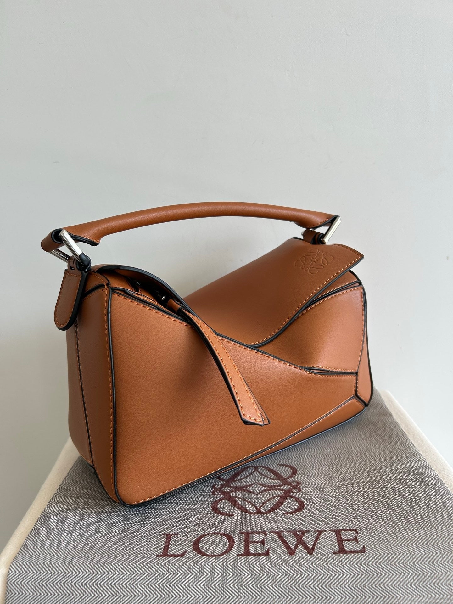 Loewe Puzzle Crossbody Bag (Grey)