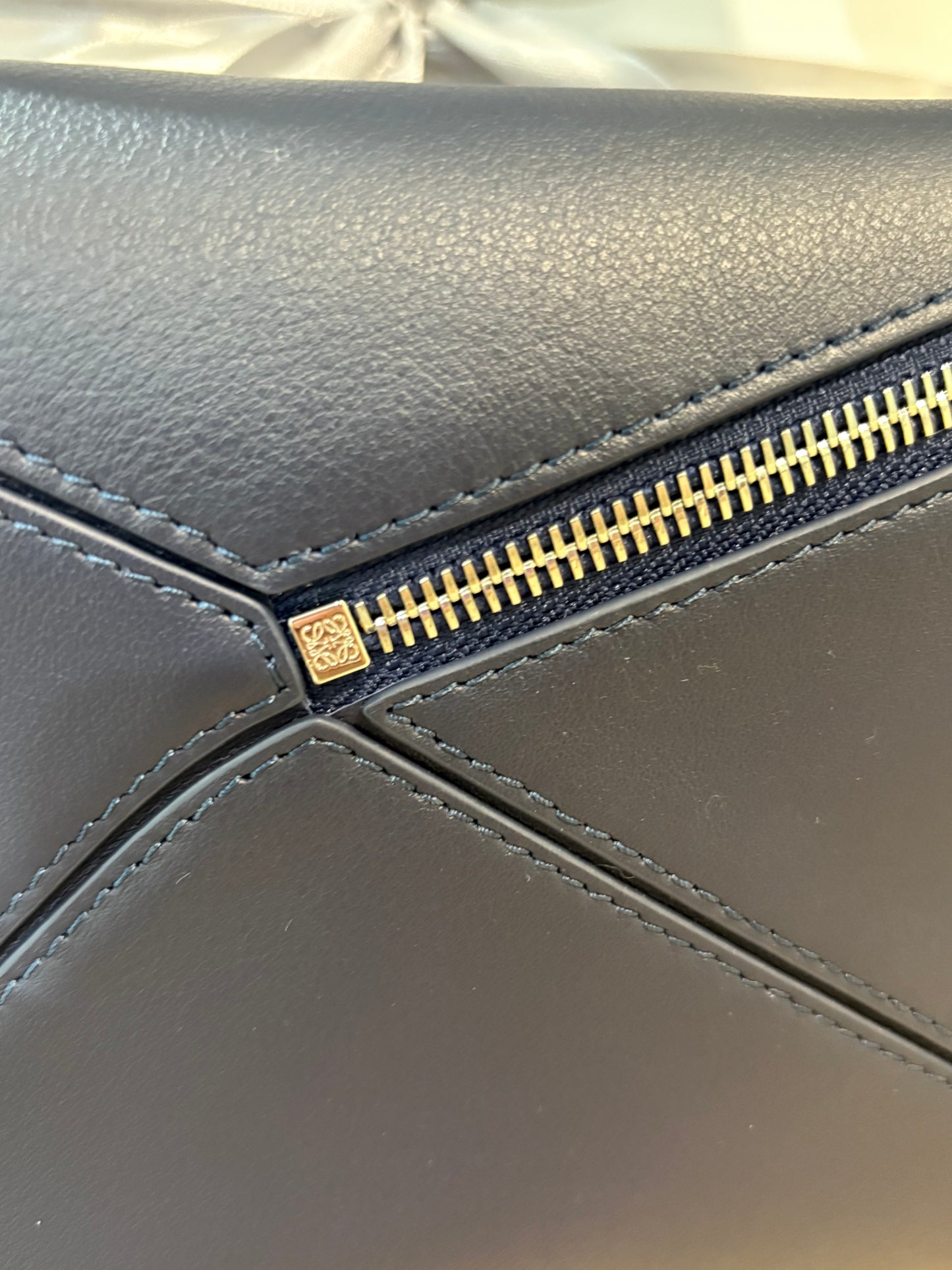 Loewe Puzzle Crossbody Bag (LIMITED EDITION )