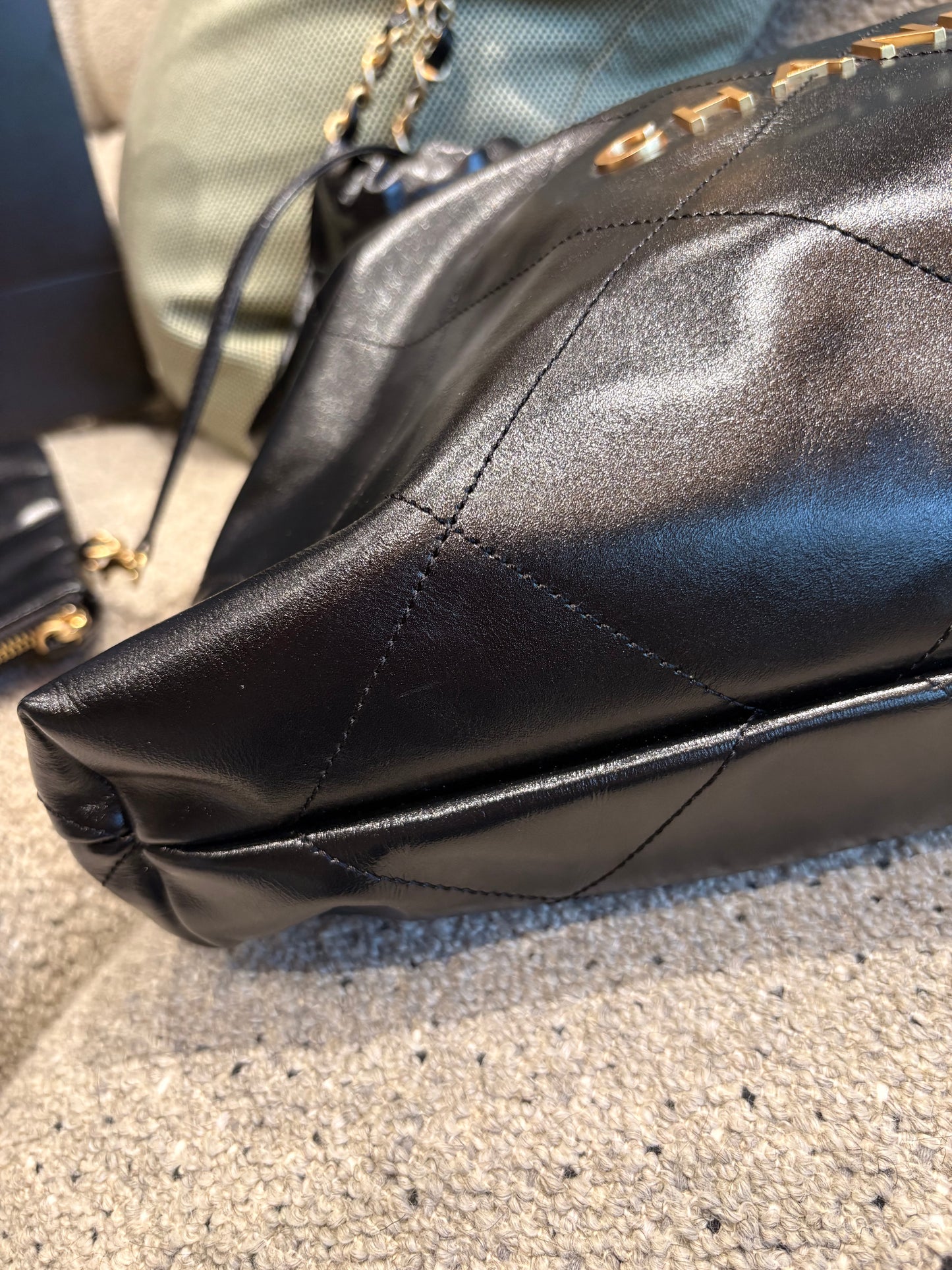 Chanel 22 large size hobo bag