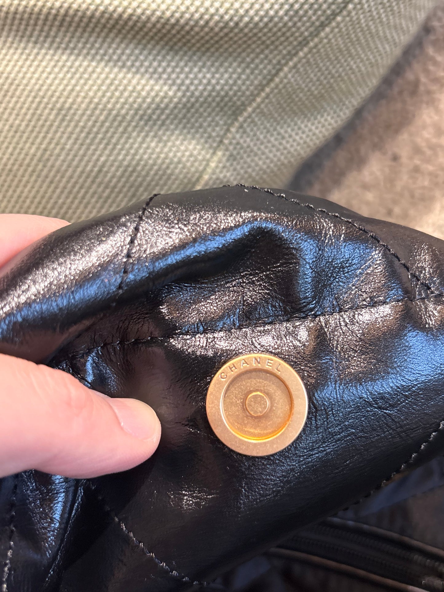 Chanel 22 large size hobo bag