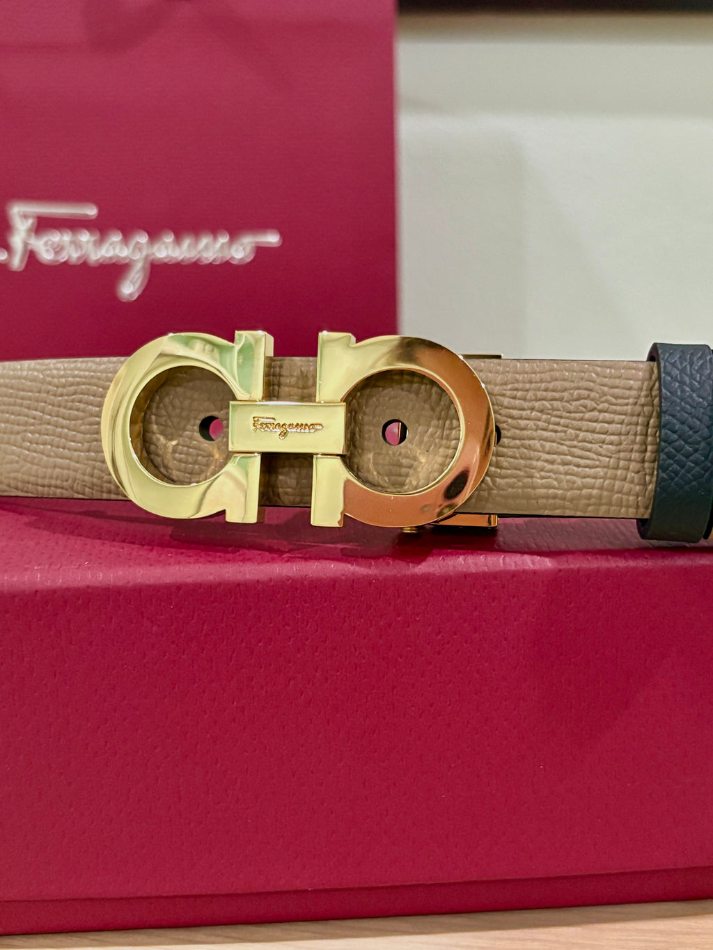 Ladies Gancini Reversible Ferragamo belt