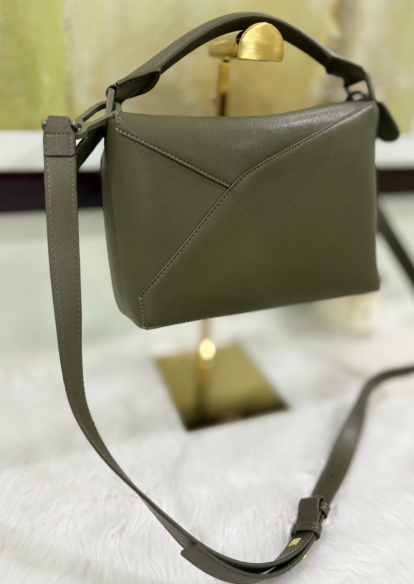 Loewe Puzzle edge monochrome in satin leather calfskin