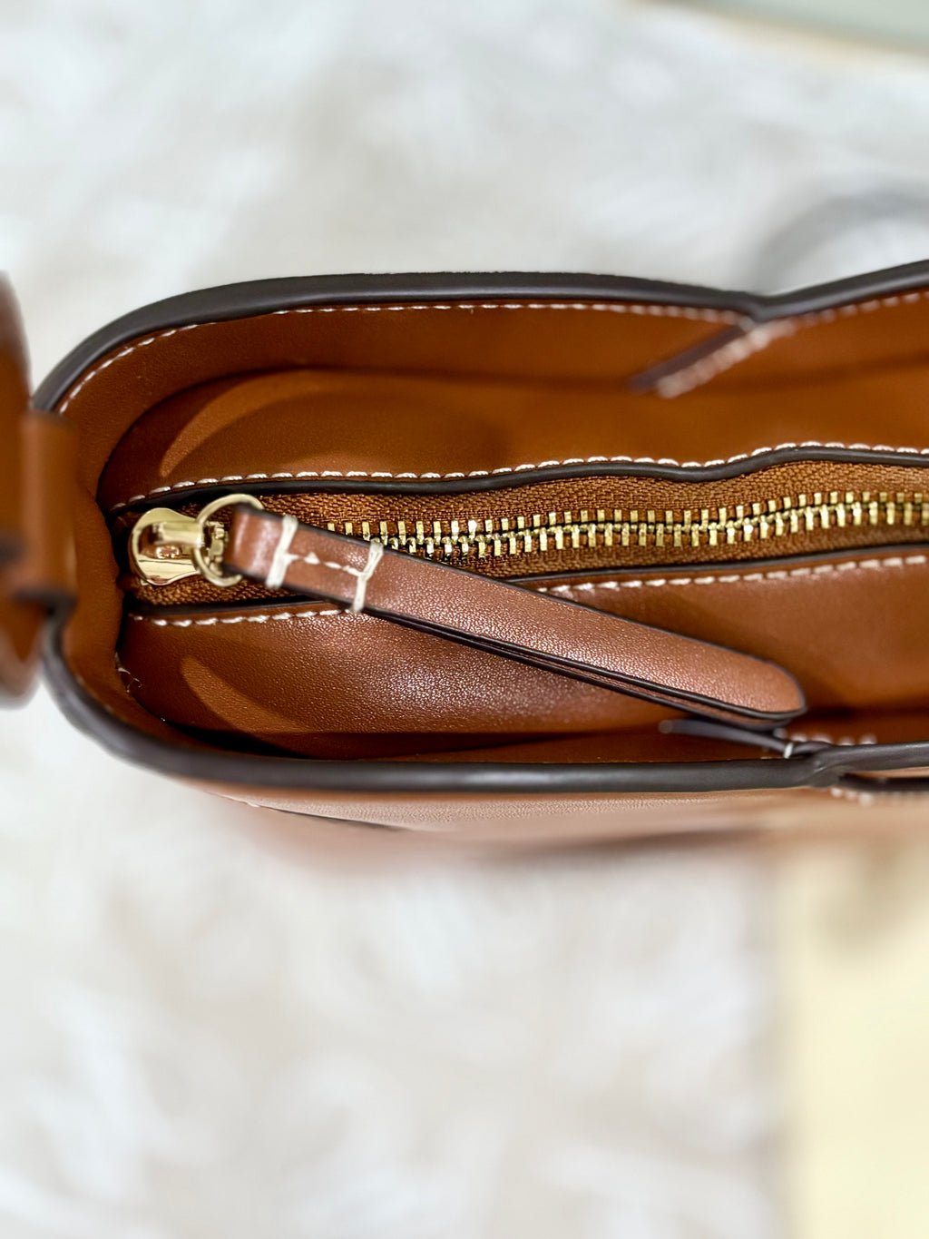 Poléne Nodde in smooth camel