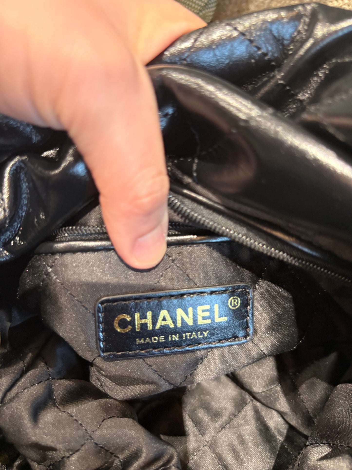Chanel 22 large size hobo bag