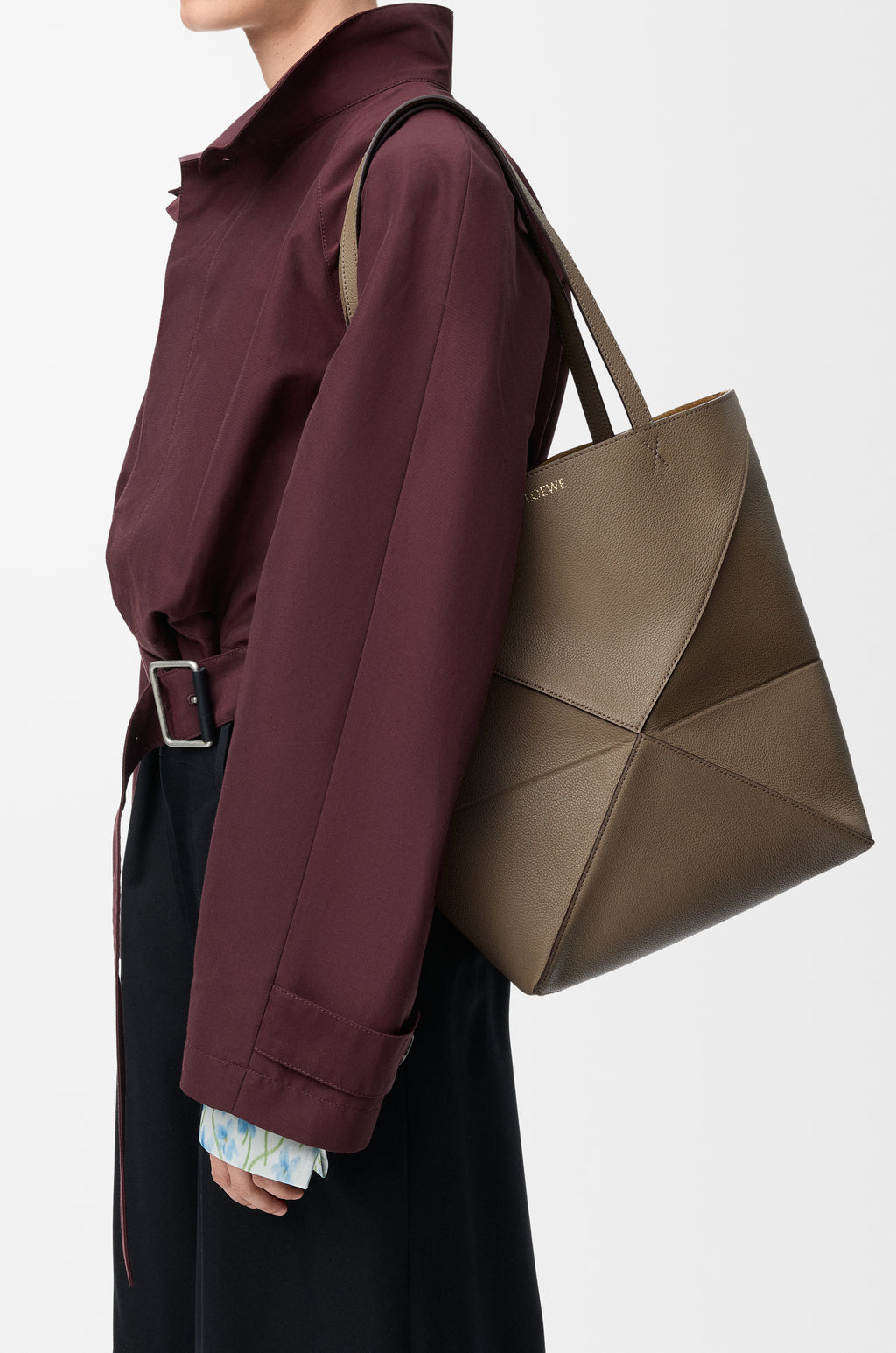 Medium Puzzle Fold totein soft grained calfskin