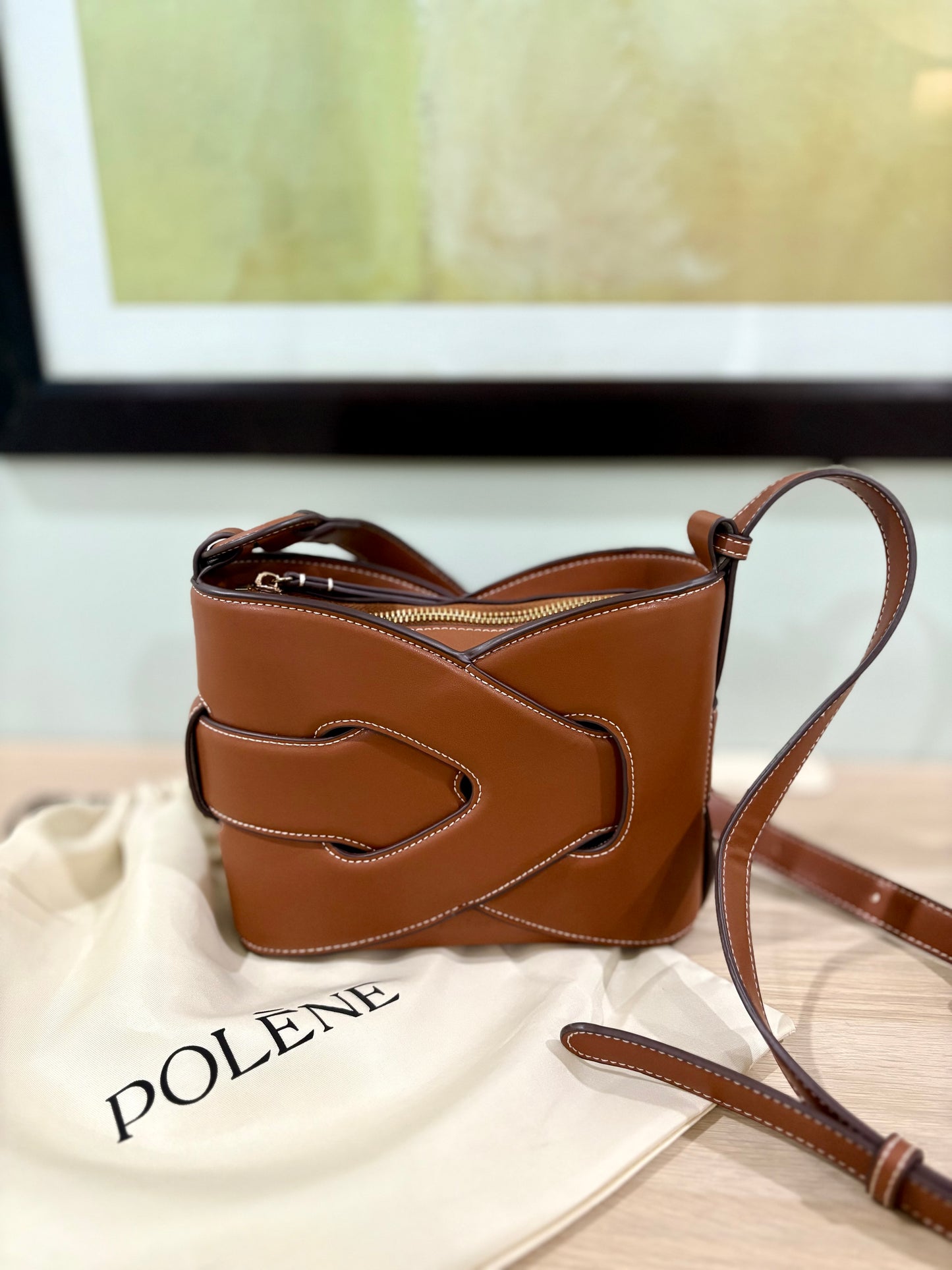 Poléne Nodde in smooth camel