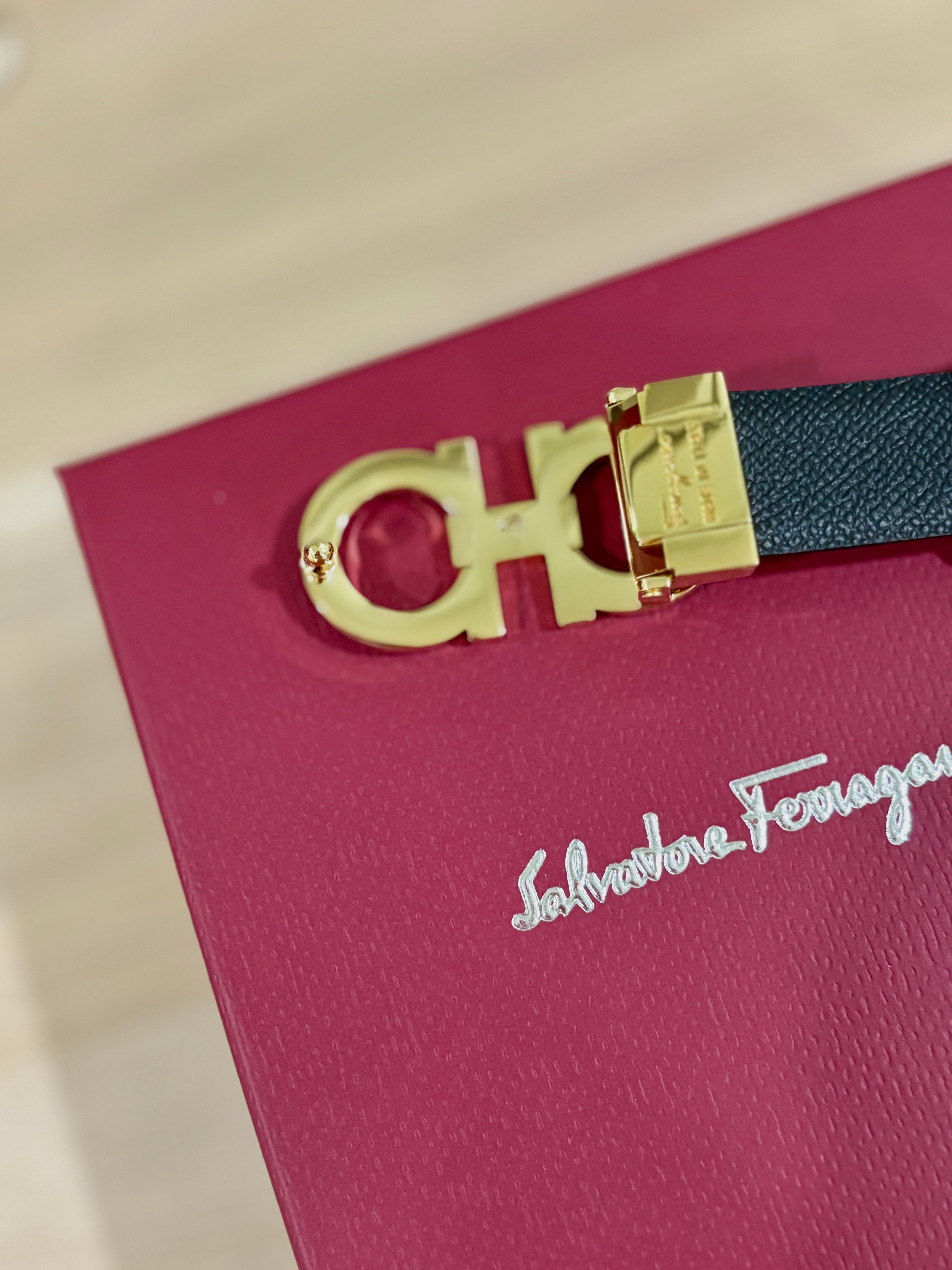 Ladies Gancini Reversible Ferragamo belt