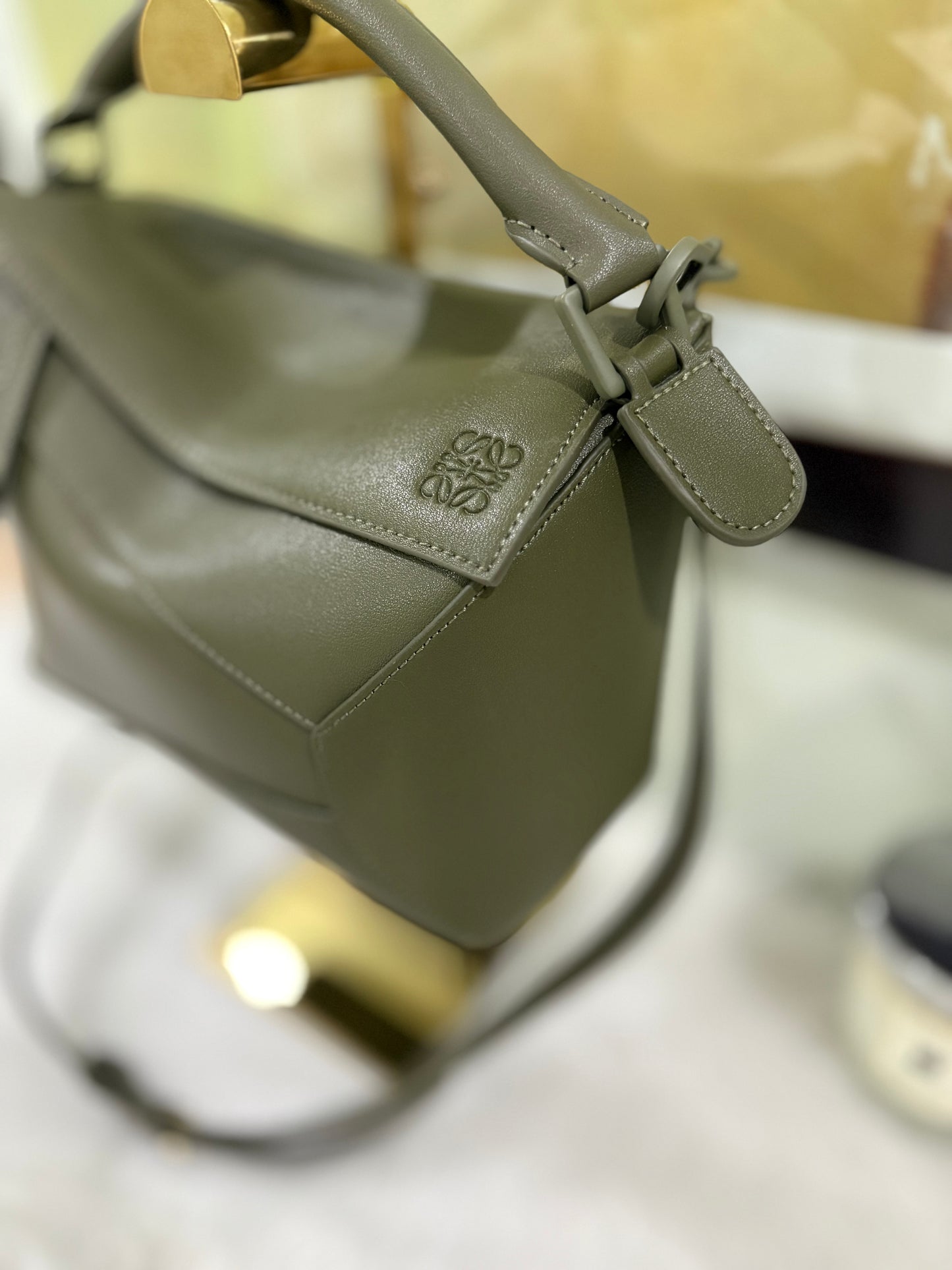 Loewe Puzzle edge monochrome in satin leather calfskin