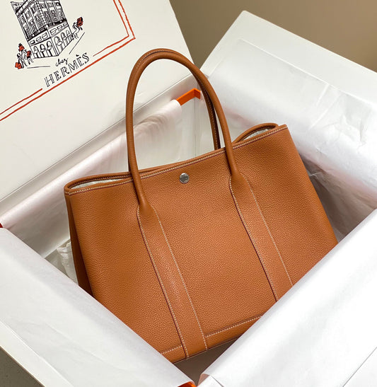 Hermès Pre-Owned
2016 Garden Party PM leather handbag