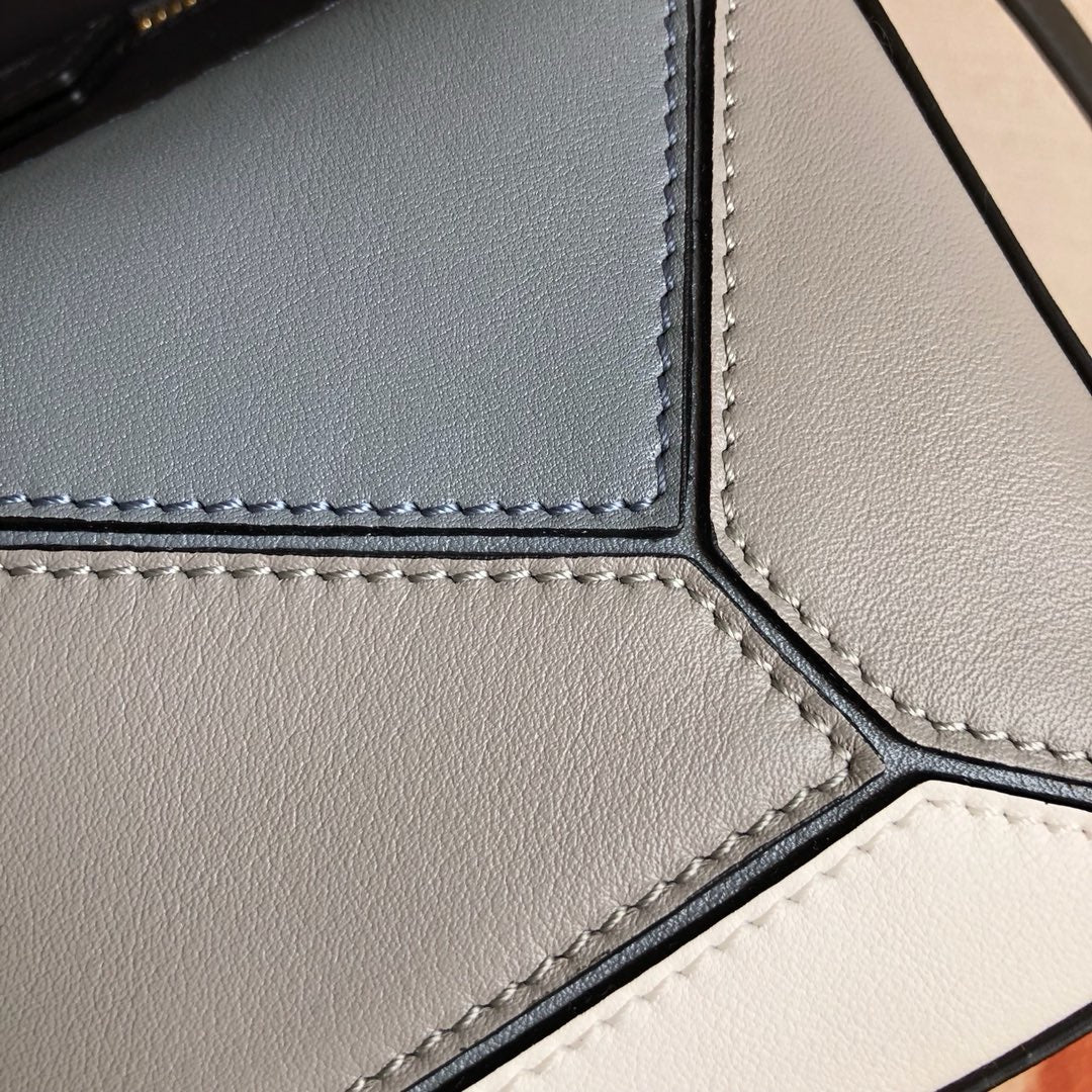 Loewe Puzzle Crossbody Bag (Grey tricolor)