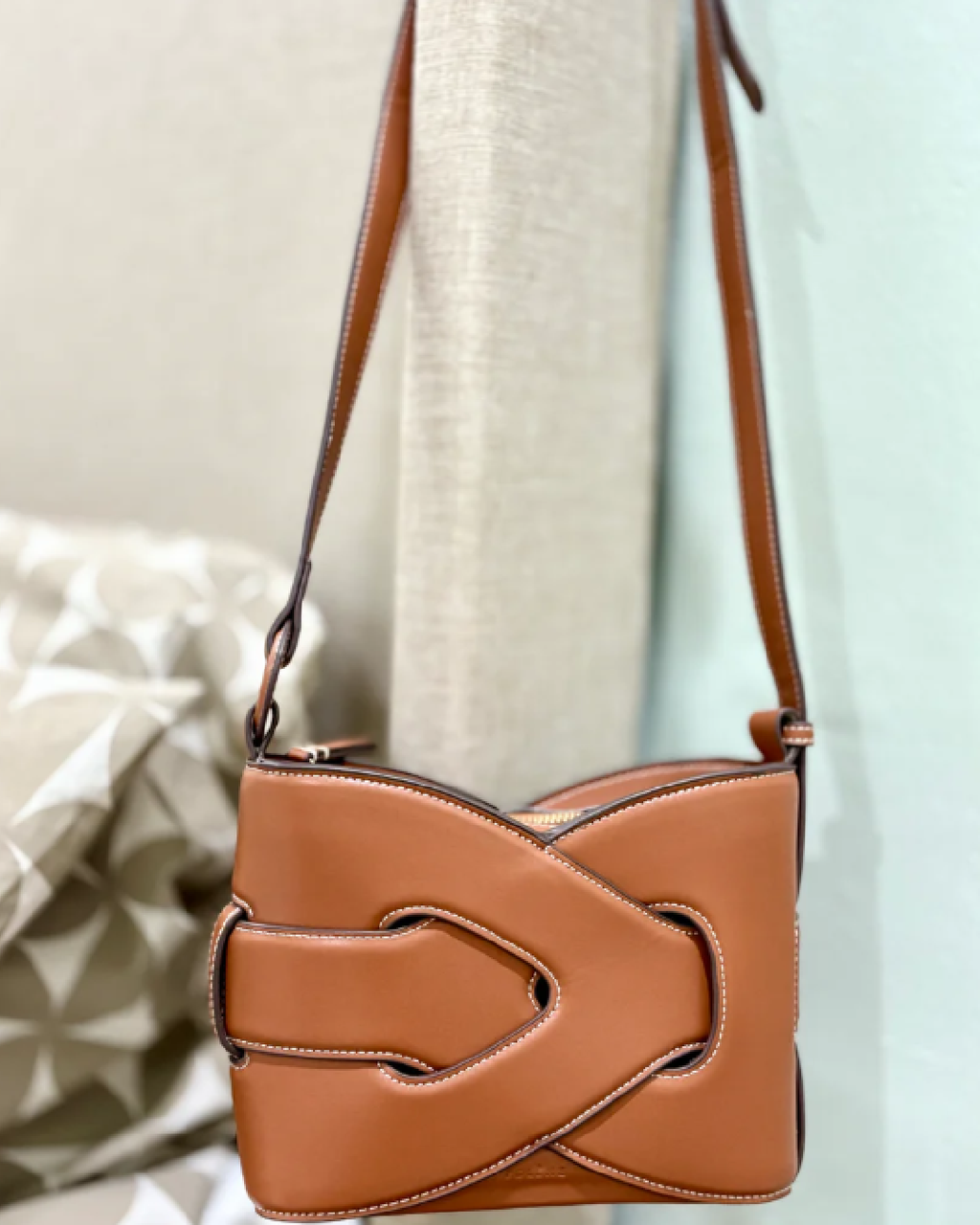 Poléne Nodde in smooth camel